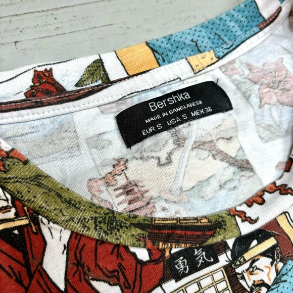 Bershka Samurai graphic tshirt, aop, Mens Small - Picture 4 of 5